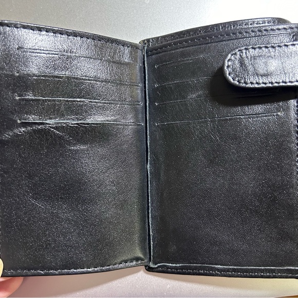 Black bifold leather wallet by Swank 5” x 3-3/4” x 5/8” - Picture 7 of 11